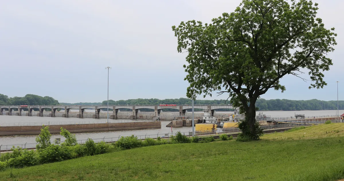 Lock and Dam No. 24