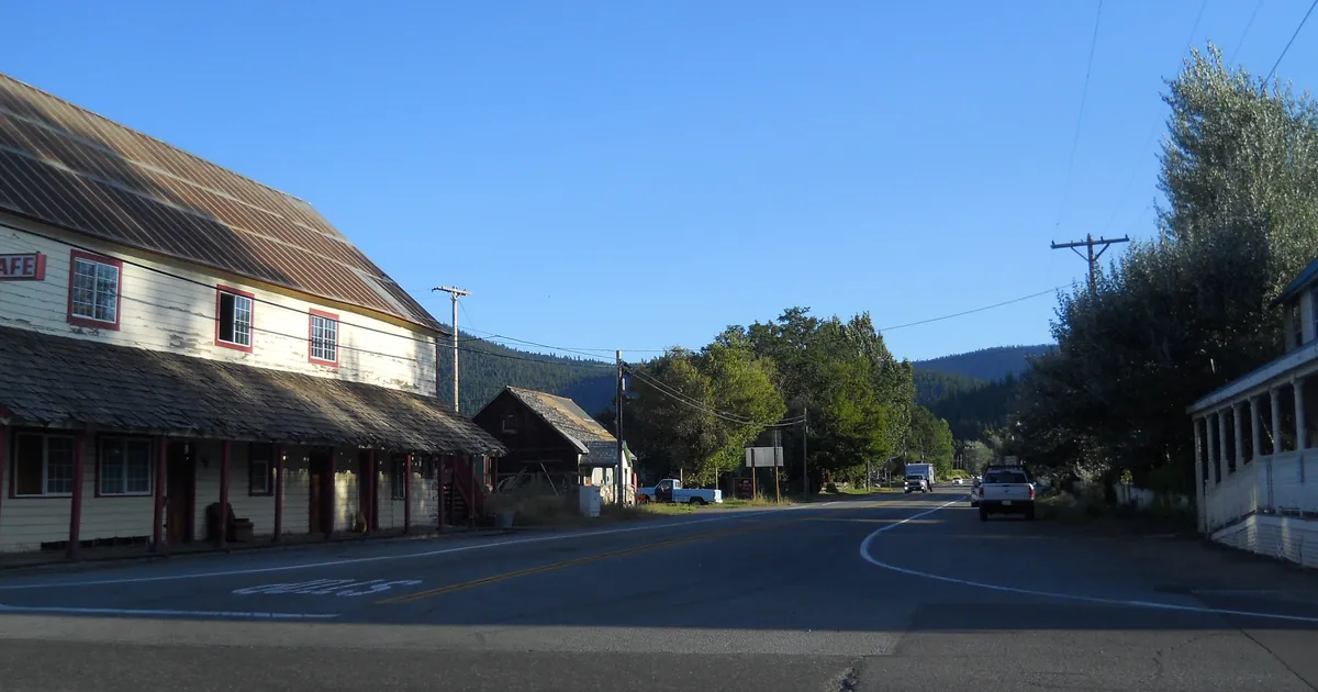 Looking south on California Route 89 from the Sierraville junction